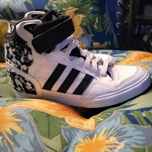 Adidas Extaball Up Womens sz 9.5